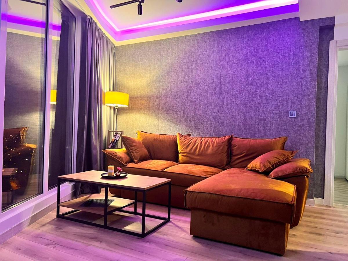 Alfred Sky Smart Apartment 29Th Spa Included Skopje Bagian luar foto