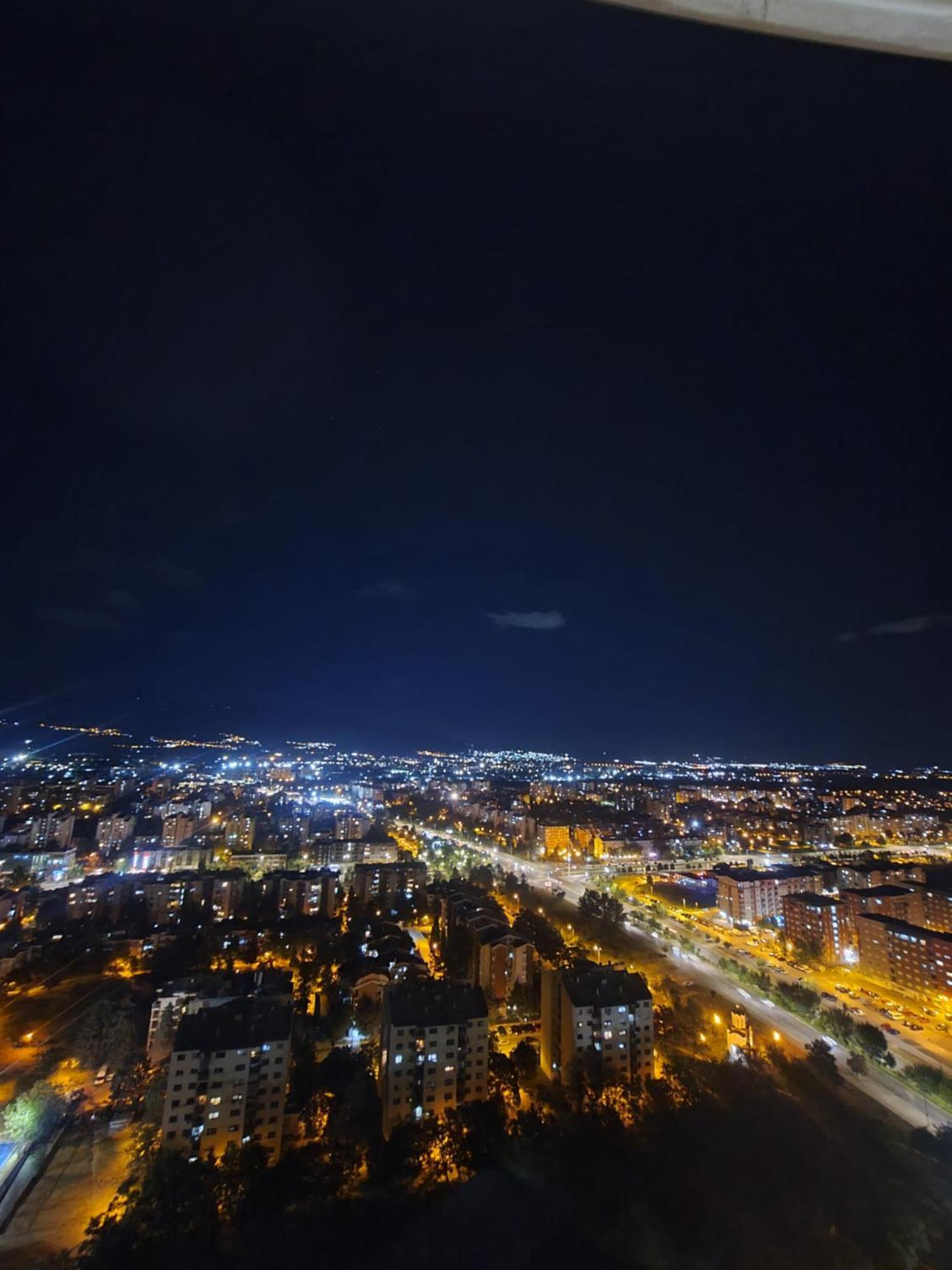Alfred Sky Smart Apartment 29Th Spa Included Skopje Bagian luar foto