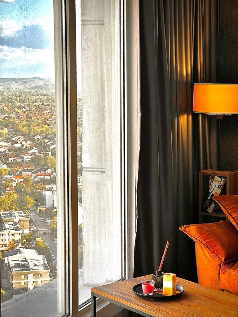 Alfred Sky Smart Apartment 29Th Spa Included Skopje Bagian luar foto